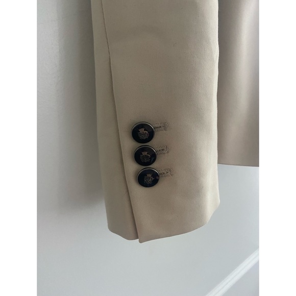 ZARA BLAZER WITH ACCENT BUTTONS ❤️ - Picture 2 of 3